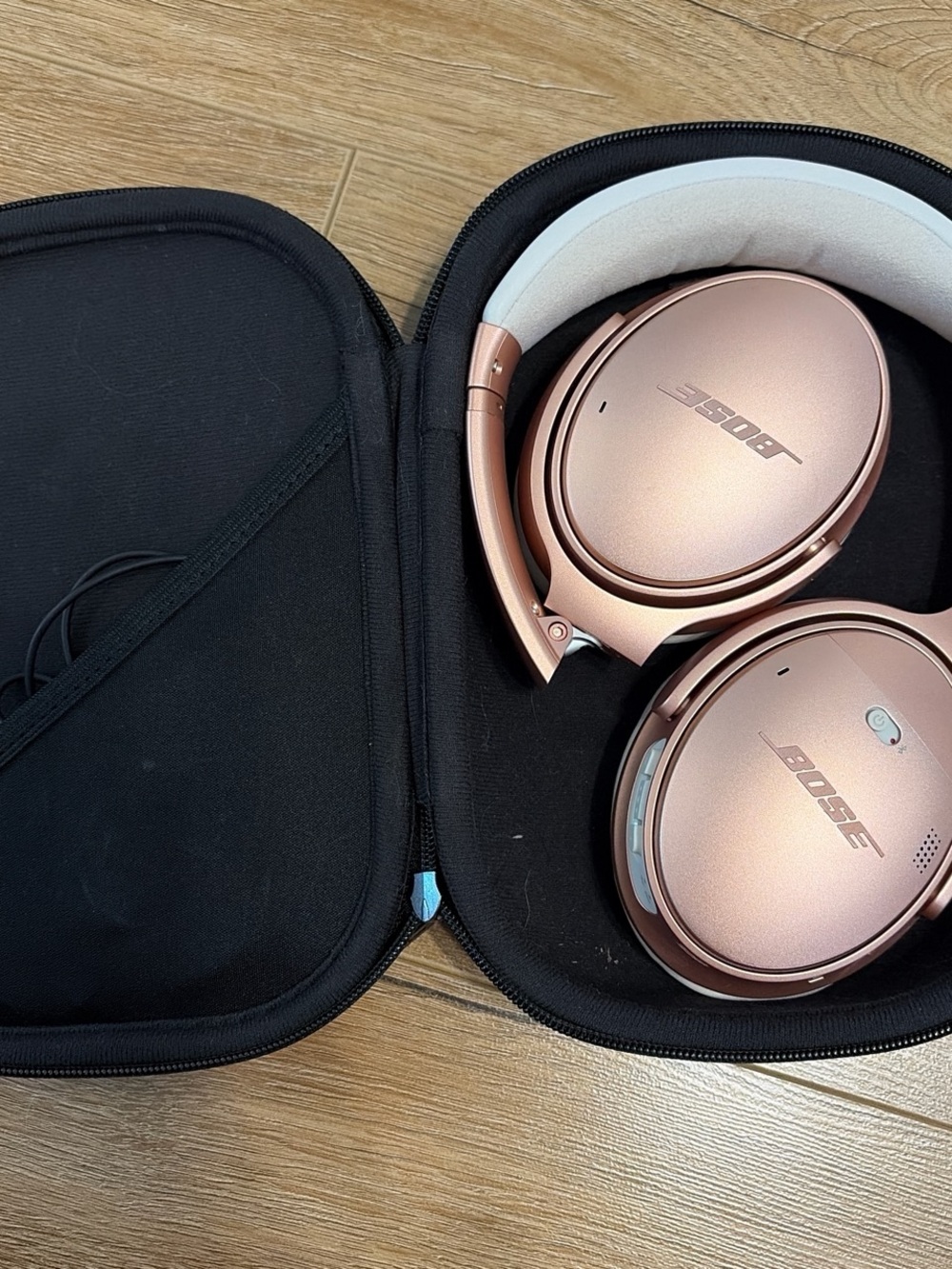Bose QuietComfort Wireless Headphones in Rose Gold